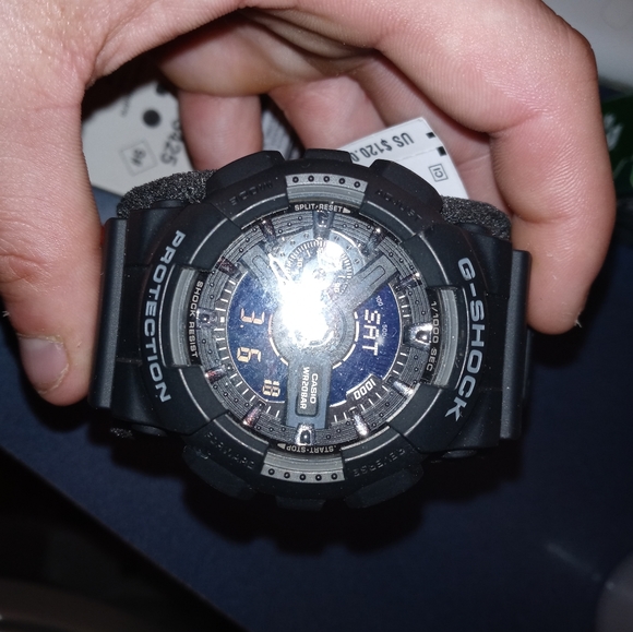 G-Shock watch - Picture 2 of 5